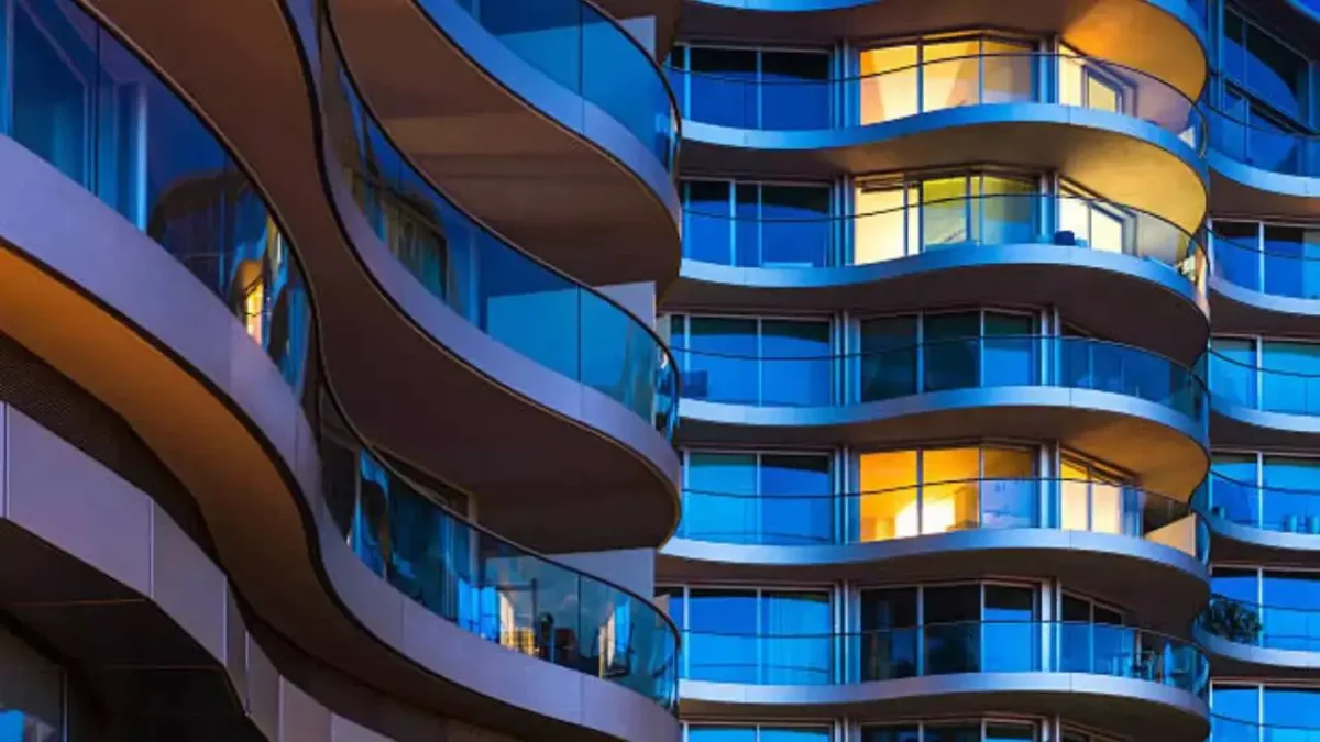 V-bazaar-cmds-wife-buys-10000-sq-ft-dlf-flat-in-gurgaon-for-rs-95-crore