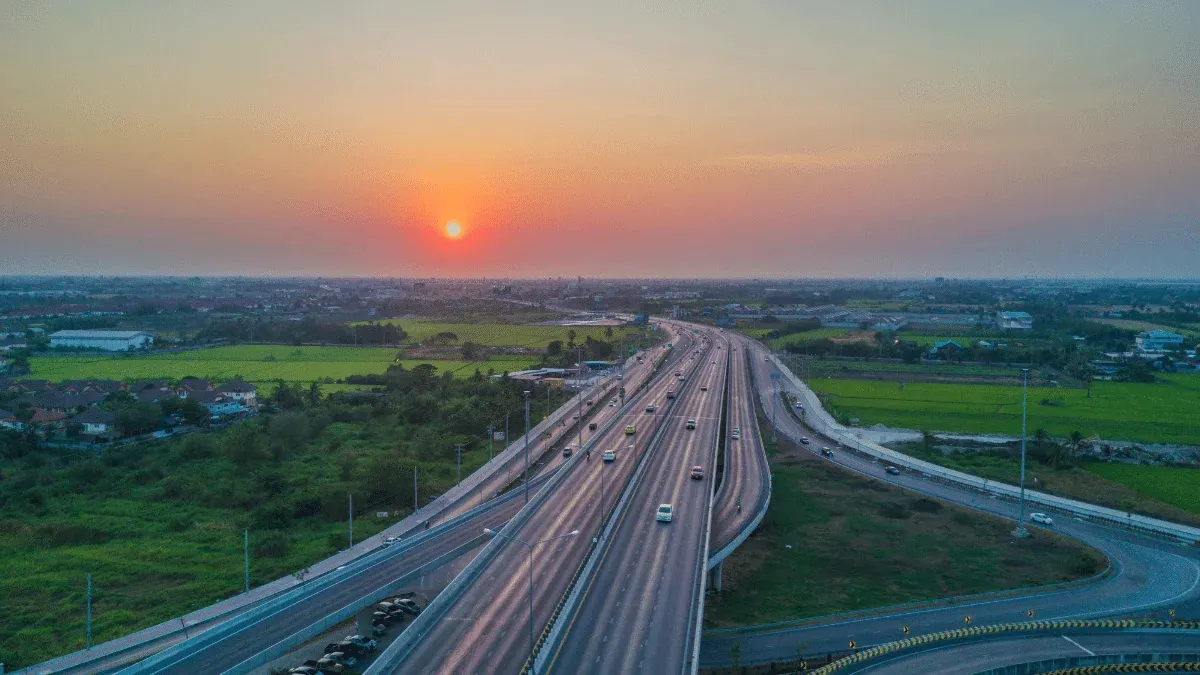 Dwarka-expressway-vs-spr-where-to-invest-in-gurugram-for-better-returns